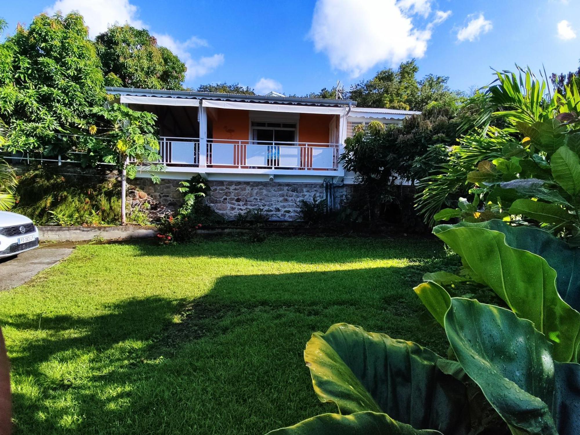 Bungalow With Sea View In Deshaies Exterior foto