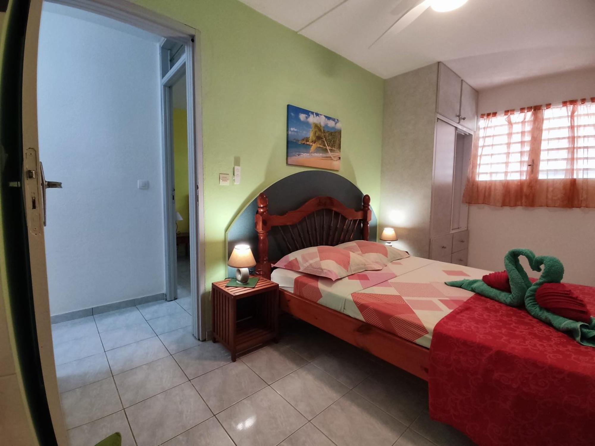 Bungalow With Sea View In Deshaies Exterior foto
